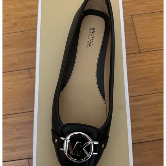 Black Flats Michael Kors - Picture 1 of 3